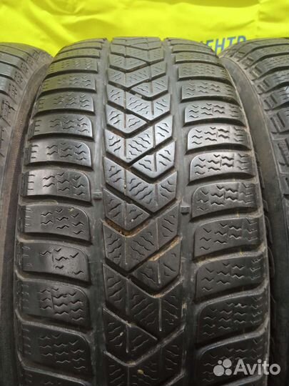 Pirelli Winter Sottozero 3 215/60 R16 99H