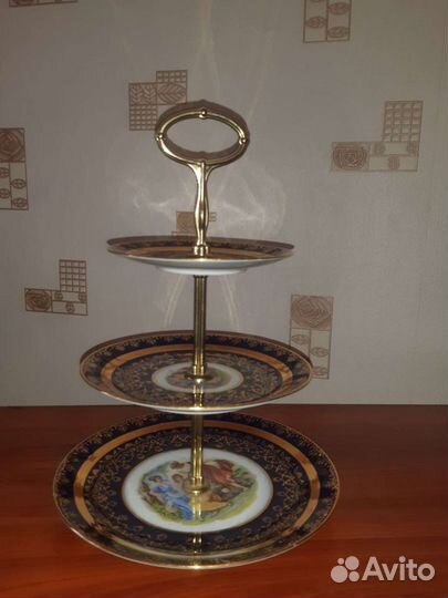 Этажерка фарфоровая Мадонна Чехословакия