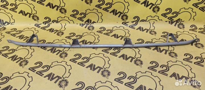 Усилитель бампера задний Toyota Ist NCP61 1NZ-FE