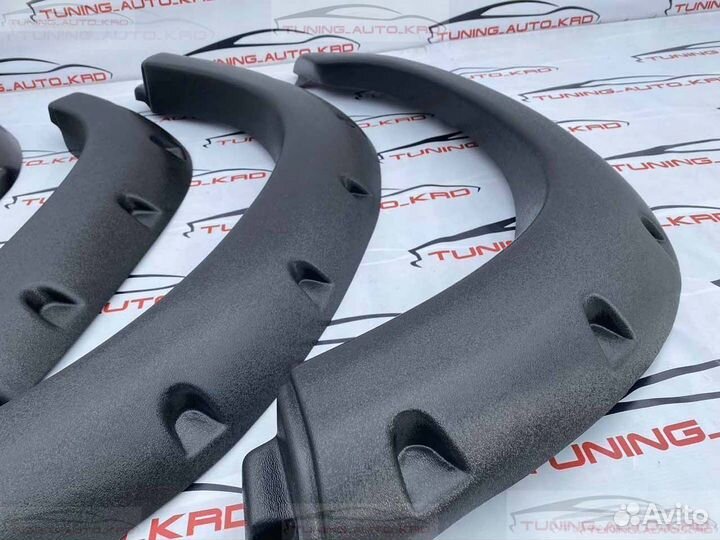 Фендера Расширители арок Toyota LC 80 Q5529