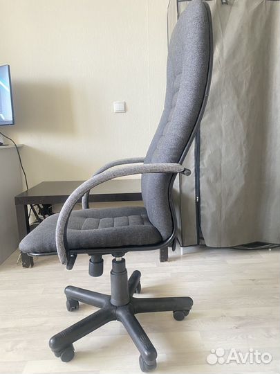 Компьютерное кресло