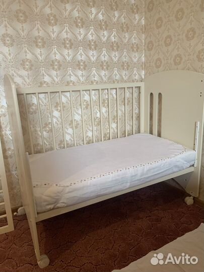 Детская кроватка