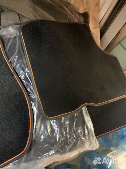 Автомобильные коврики в салон