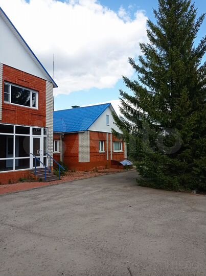 Дом 310,6 м² на участке 46,6 сот.