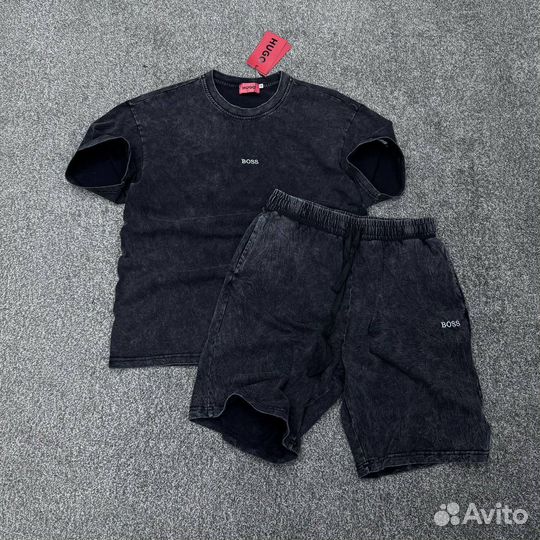 Костюм шорты и футболка boss