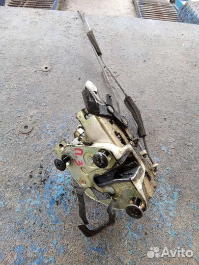 Замок двери задний правый kia clarus 2