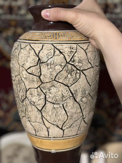 Глиняная ваза