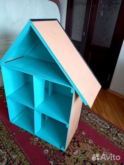 Домик кукольный вместе с игрушками