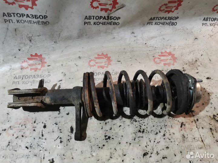 Стойка подвески передняя правая Лада 2110 21114