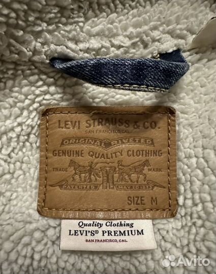 Джинсовая куртка levis