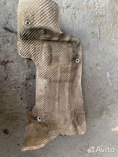 Тепловой экран рулевой рейки Volkswagen Passat B7