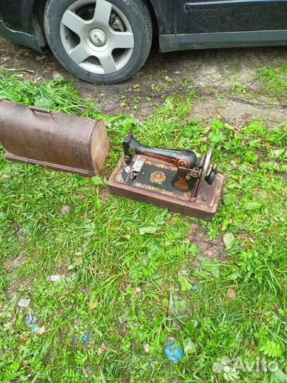 Швейная машина Подольск ручная