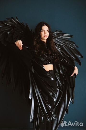 Крылья ангела черные