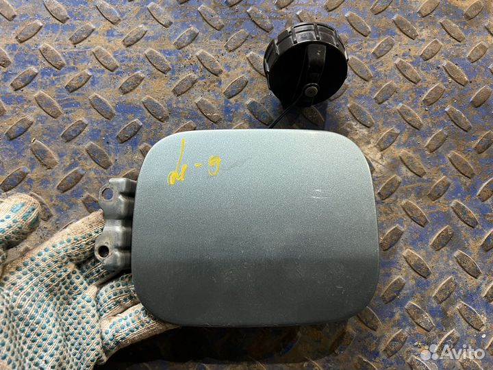 Лючок бензобака Mitsubishi Lancer 9