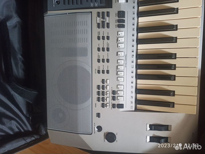 Синтезатор Yamaha psr s 700