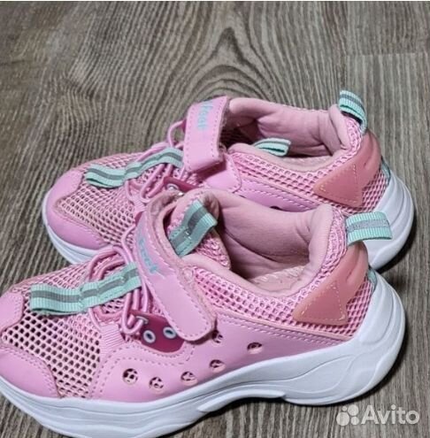 Кроссовки детские