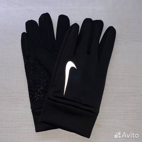 Перчатки Nike чёрные