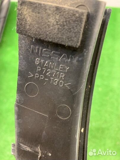 Накладка пластиковая задняя правая Nissan Teana