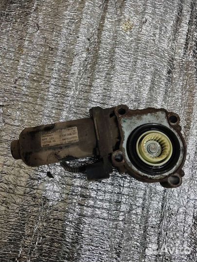 Моторчик раздатки на BMW x3 e83