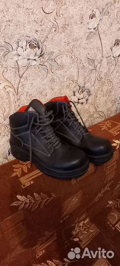 Новые спец.ботинки летние электросталь