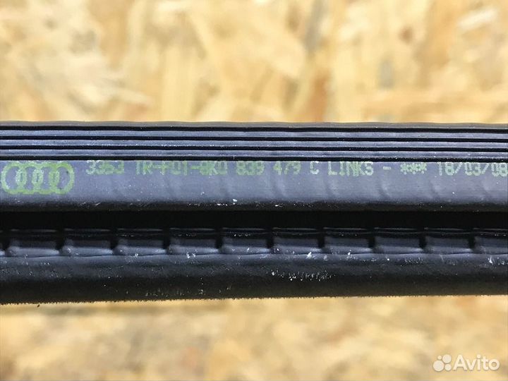 Накладка стекла двери задней левой Audi A4 B8