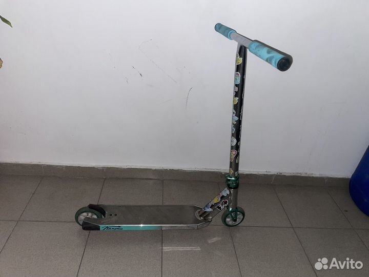 Трюковой самокат комета