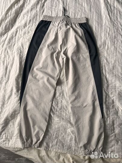 Спортивные штаны levis