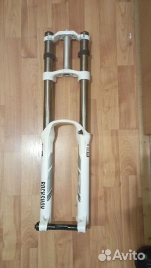 Вилка Rock shox Domain RC