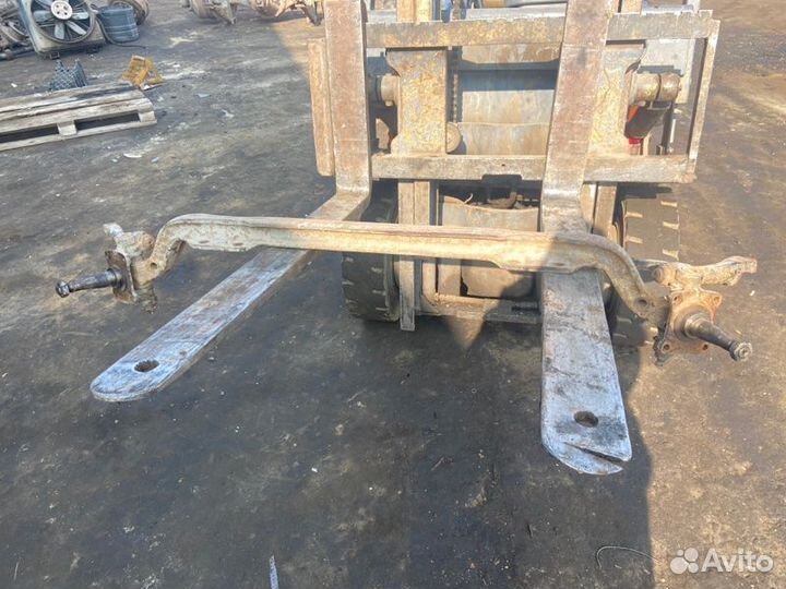 Передняя балка. Toyota Dyna грузовой АВТОМОБИЛЬ зy