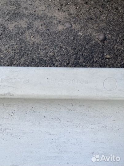 Дефлектор (угол кабины) Рено Премиум