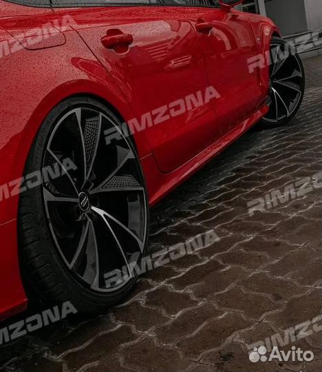 Литой диск в стиле Audi R22 5x112