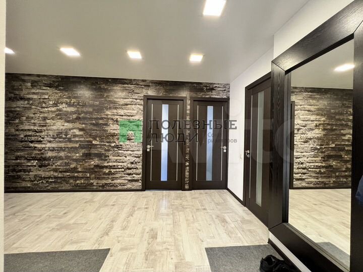4-к. квартира, 102 м², 6/9 эт.