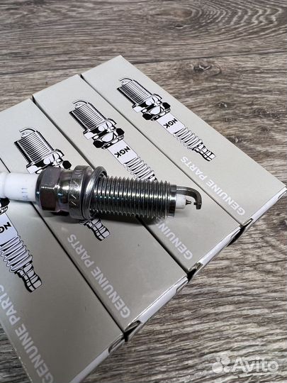 Свечи зажигания Nissan, 22401-1KT1B