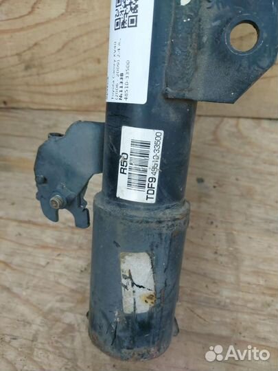 Амортизатор передний правый Toyota Camry XV40