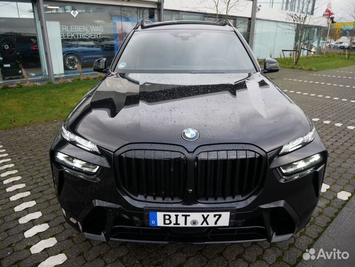 BMW X7 3.0 AT, 2024, 2 500 км