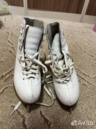 Коньки фигурные 38 размер