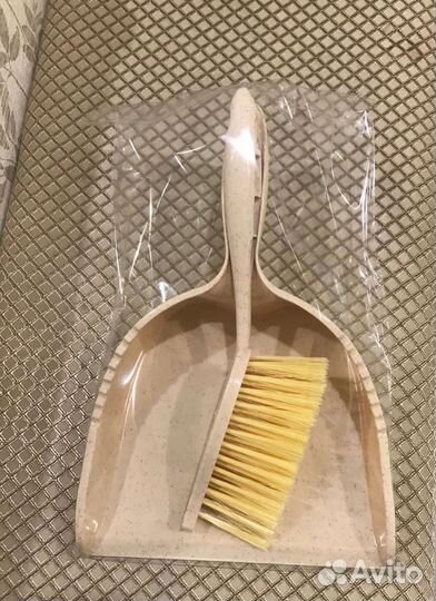 Совок со щеткой