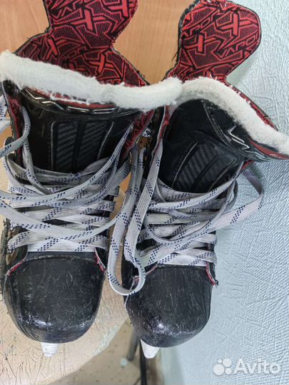 Хоккейные коньки bauer