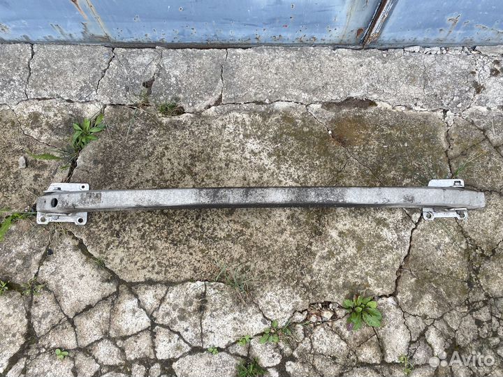 Усилитель бампера передний/задний Рено Меган 2