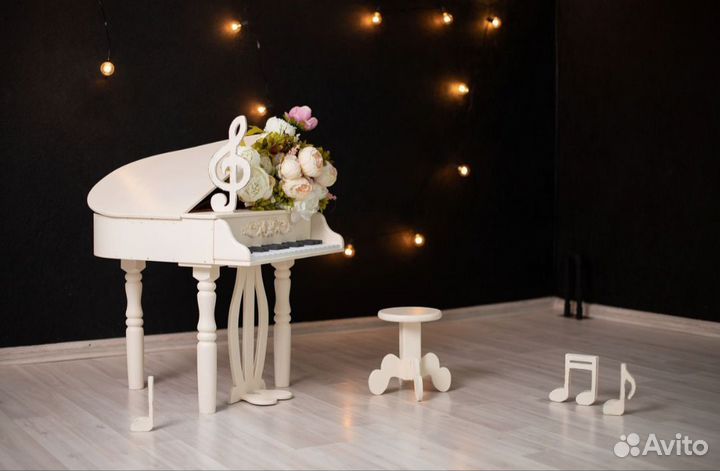 Реквизит для фотосессий (рояль)