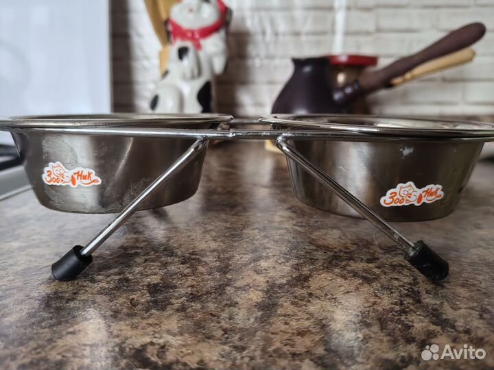 Миски на подставке для собак и кошек