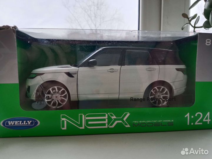 Модель range rover sport 1/24