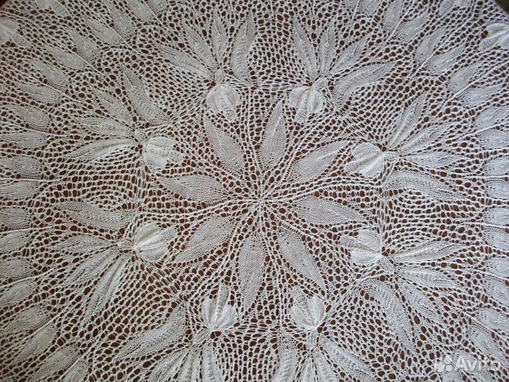 Скатерть ручной работы