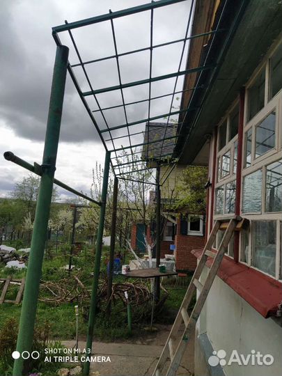 Сварщик на своём авто сварочные работы