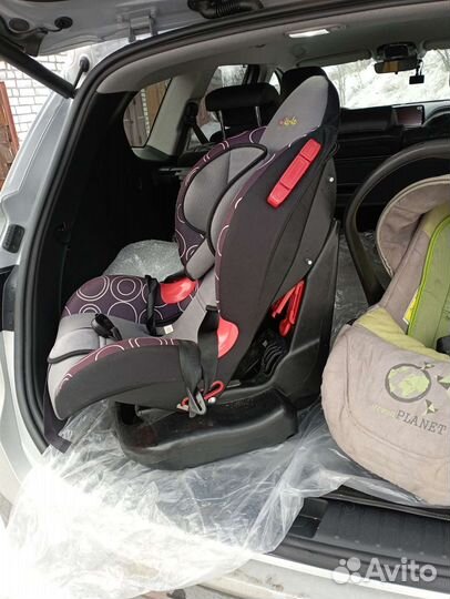 Детское автокресло и автолюлька