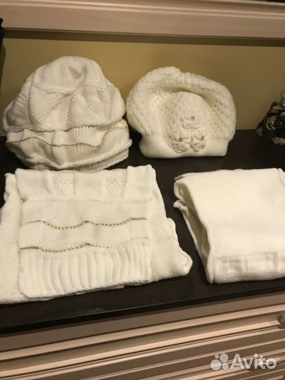 Зимние женские шапки и шарфы