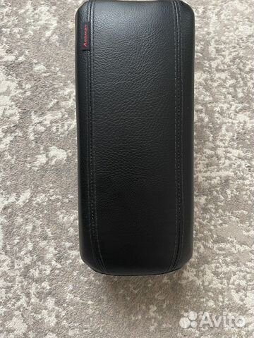 Подлокотник