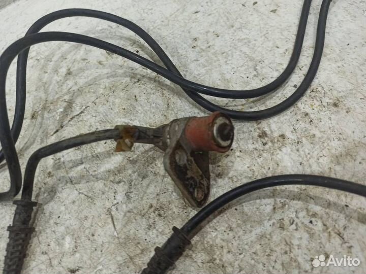 Датчик ABS передний A2025401617