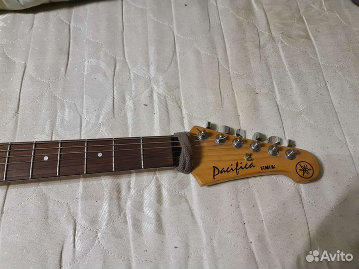 Электрогитара Yamaha Pacifica 112j