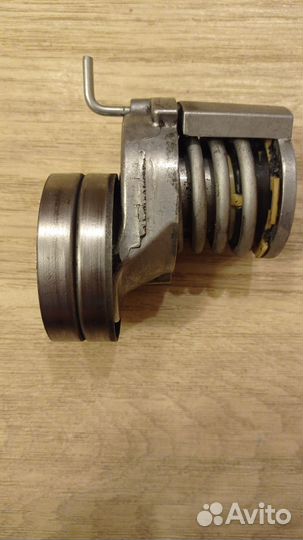 Натяжитель ремня приводного поло седан